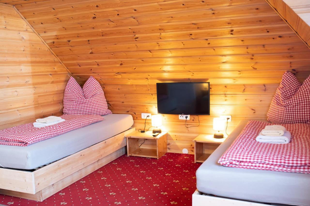 Roesslgut Bed & Breakfast Zederhaus Exterior photo