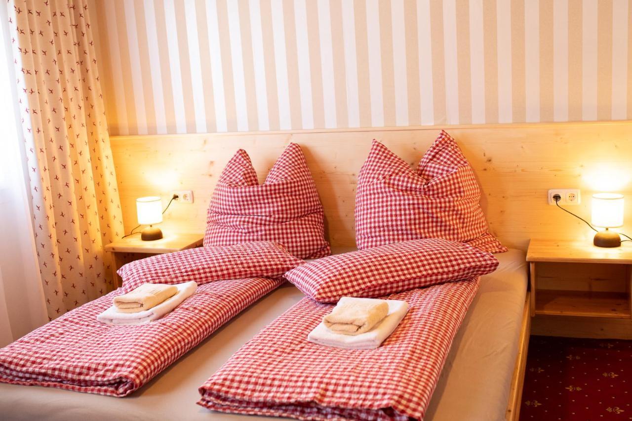 Roesslgut Bed & Breakfast Zederhaus Exterior photo